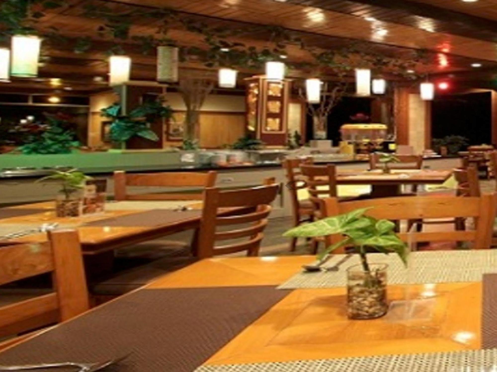 Kusuma Agrowisata Resort & Convention Malang Exterior foto